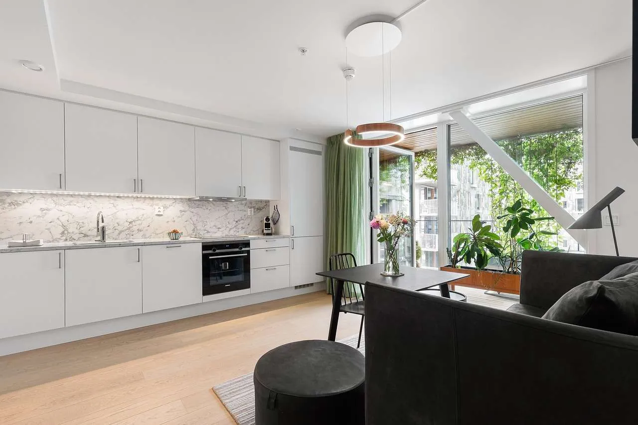 Home Window Tinting: Benefits and Guide